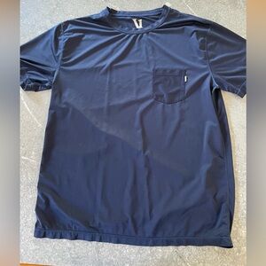 Vuori men’s XL tee